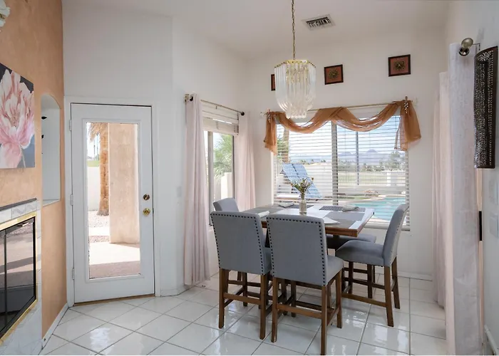 Desert Glam On The Golf Course Holiday home