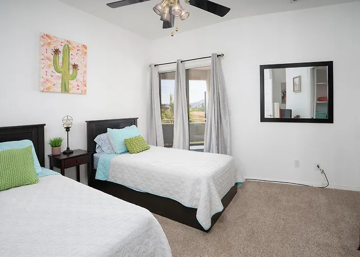 Desert Glam On The Golf Course Holiday home Lake Havasu City